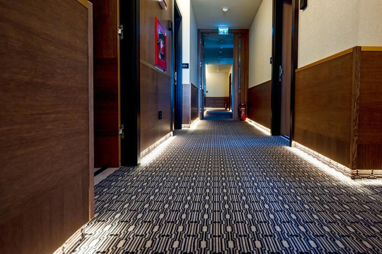 Hotel Carolin Călimăneşti Bagian luar foto