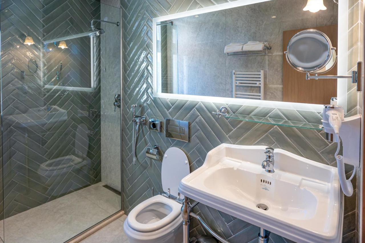 Hotel Carolin Călimăneşti Bagian luar foto