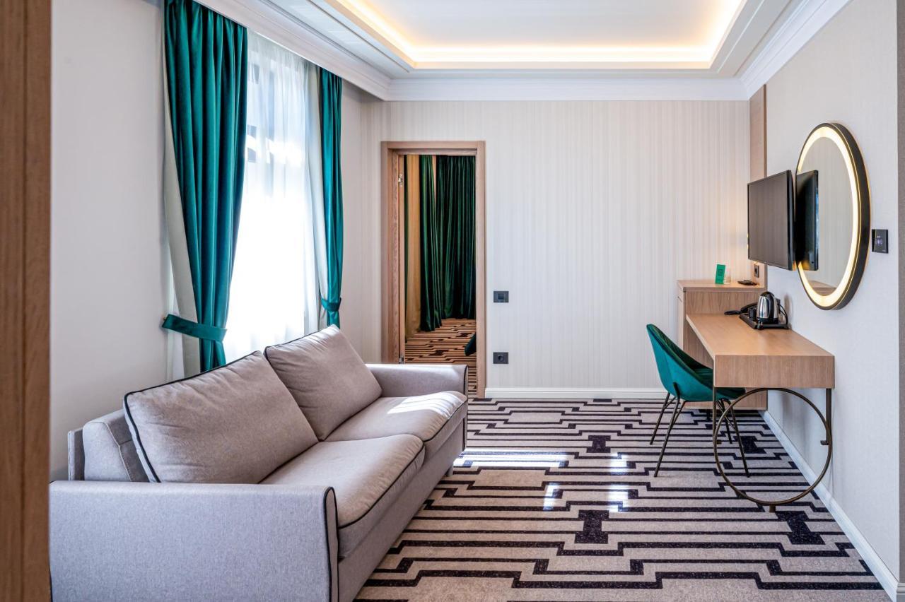 Hotel Carolin Călimăneşti Bagian luar foto